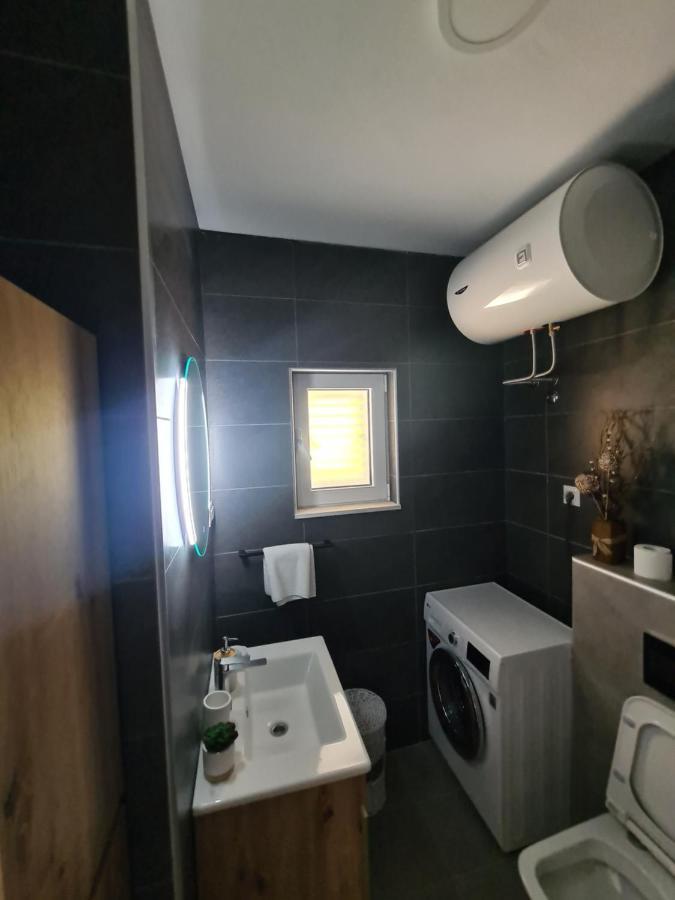 Apartment Nikcevic Tivat Eksteriør bilde